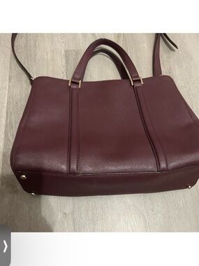 Kate Spade Loden Newbury Large Merlot
Saffiano Satchel Tote